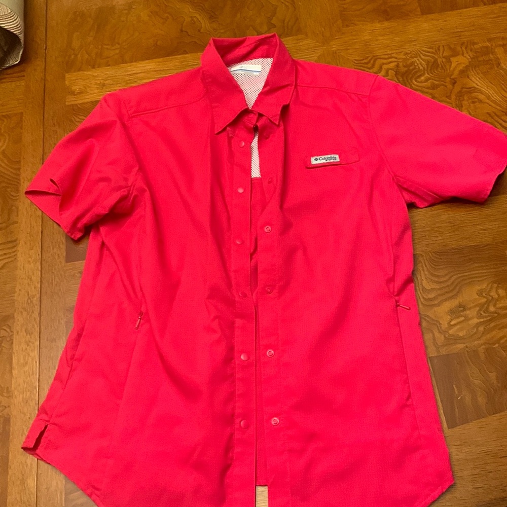 NWOT woman’s hiking shirt